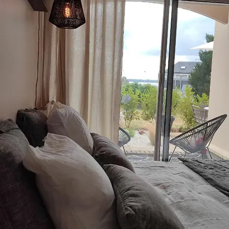 Le 3 Vue Avec Jardin 100m De La Et De La Thalasso Apartment